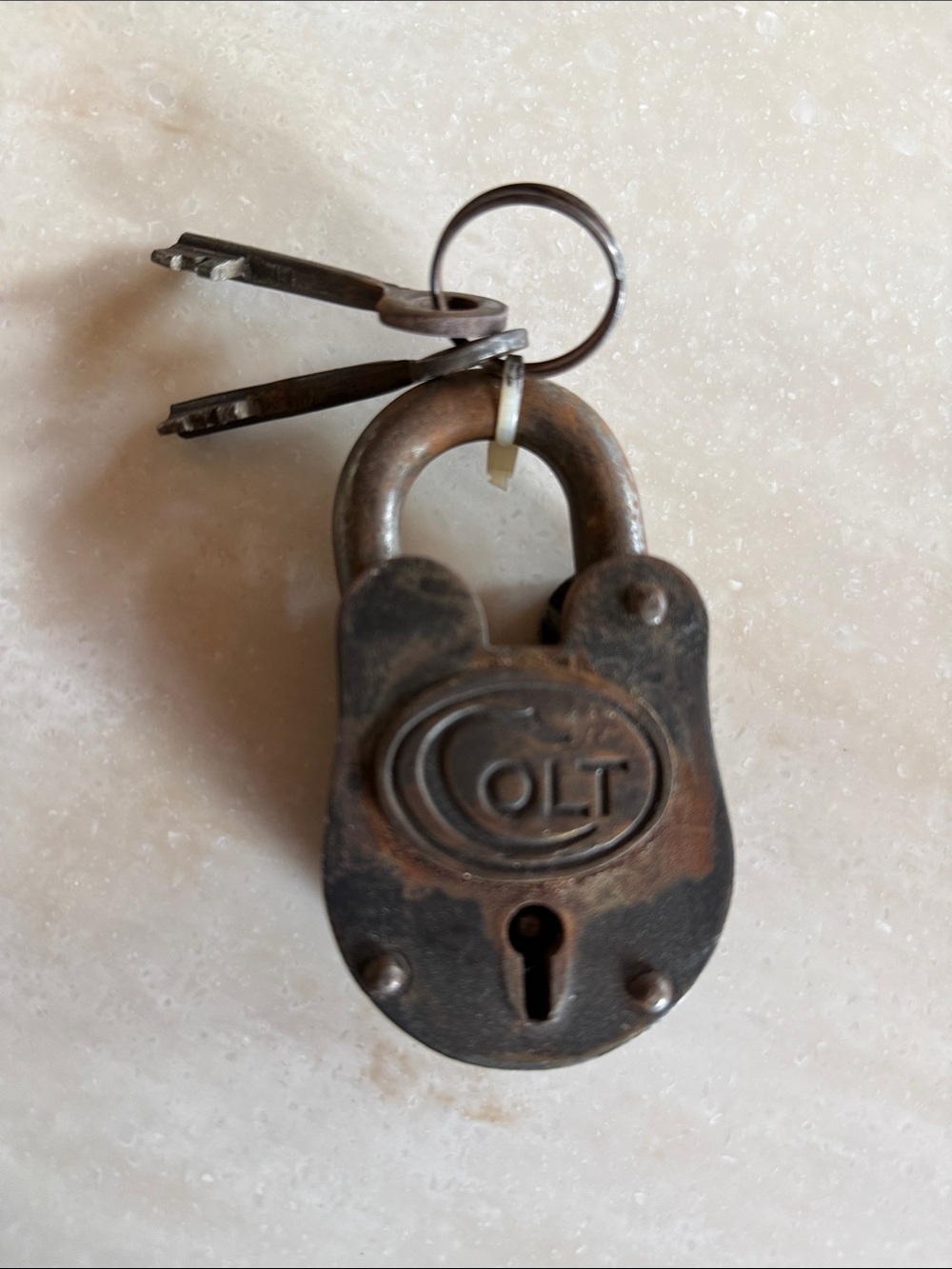 Colt Vintage Padlock with Keys - Rustic Brown/Black
